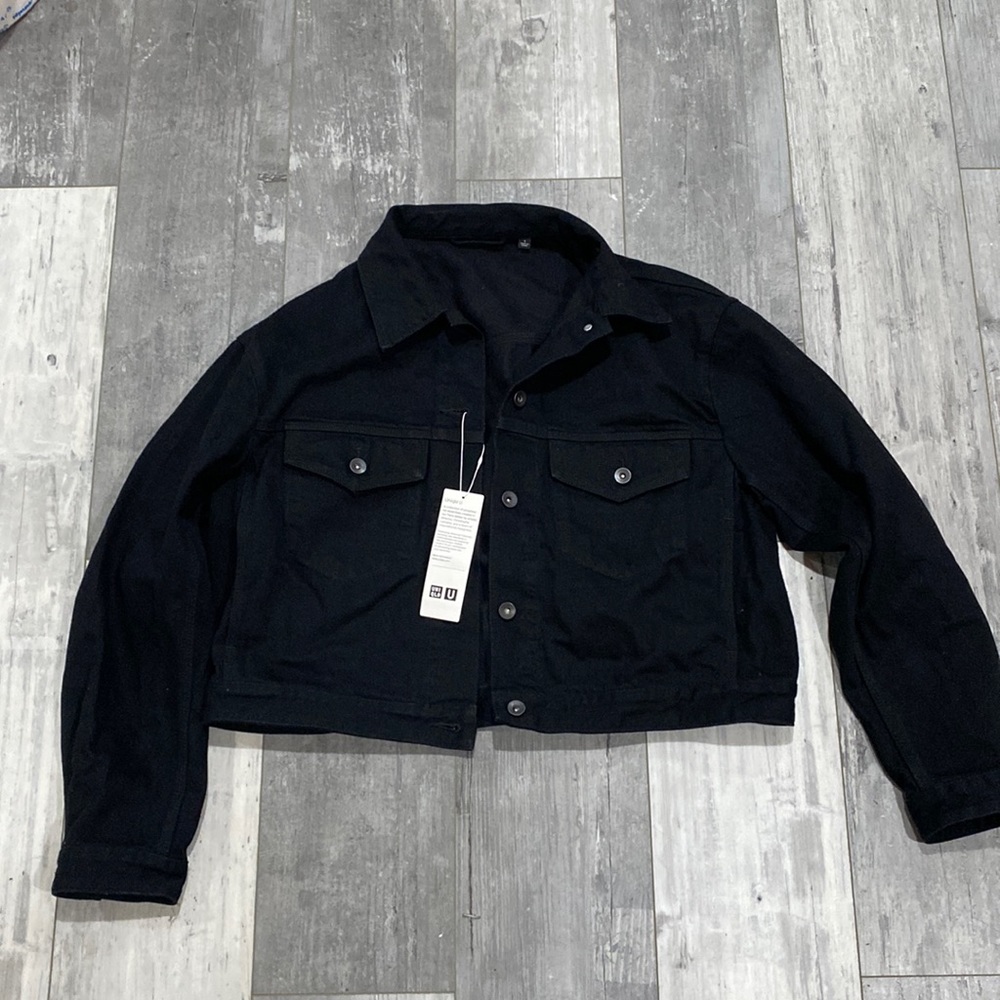 NWT UNIQLO Women’s Cropped Oversized Denim Jacket in Black, Size S